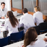 O Instituto IBDSocial destaca como a integração multiprofissional enriquece o cuidado em saúde e promove mais humanização.