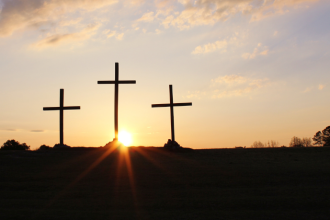 Jose Eduardo De Oliveira e Silva explica a comunhão dos santos: a presença que intercede e envia bênçãos.