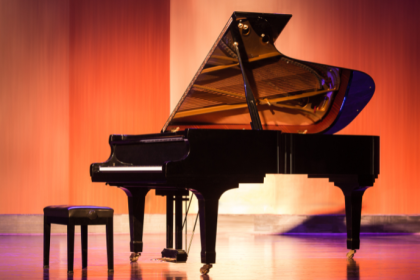 Para Hebron Costa Cruz de Oliveira, o piano é metáfora de disciplina e harmonia aplicadas à vida jurídica.