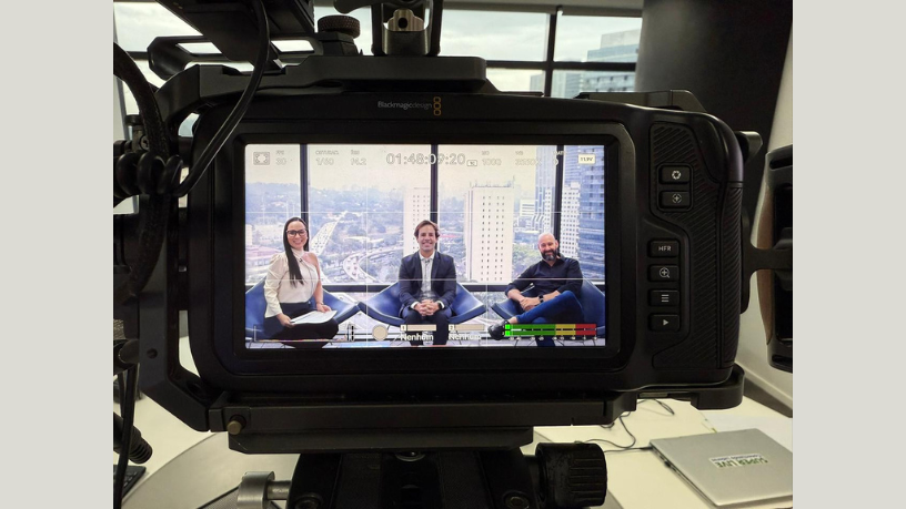 Descubra com Ian dos Anjos Cunha como decidir entre empreender sozinho ou em sociedade e os impactos dessa escolha.